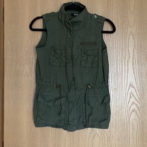 Green utility vest